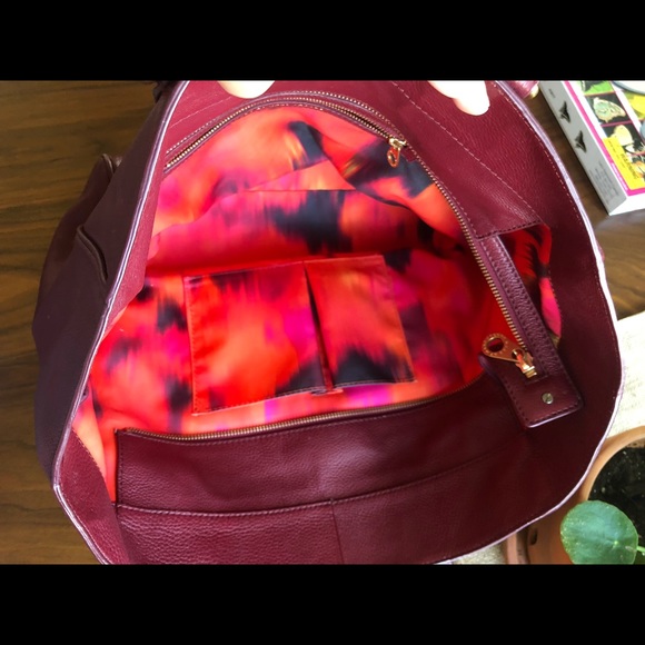 Marc by Marc Jacobs maroon purse - Picture 5 of 8